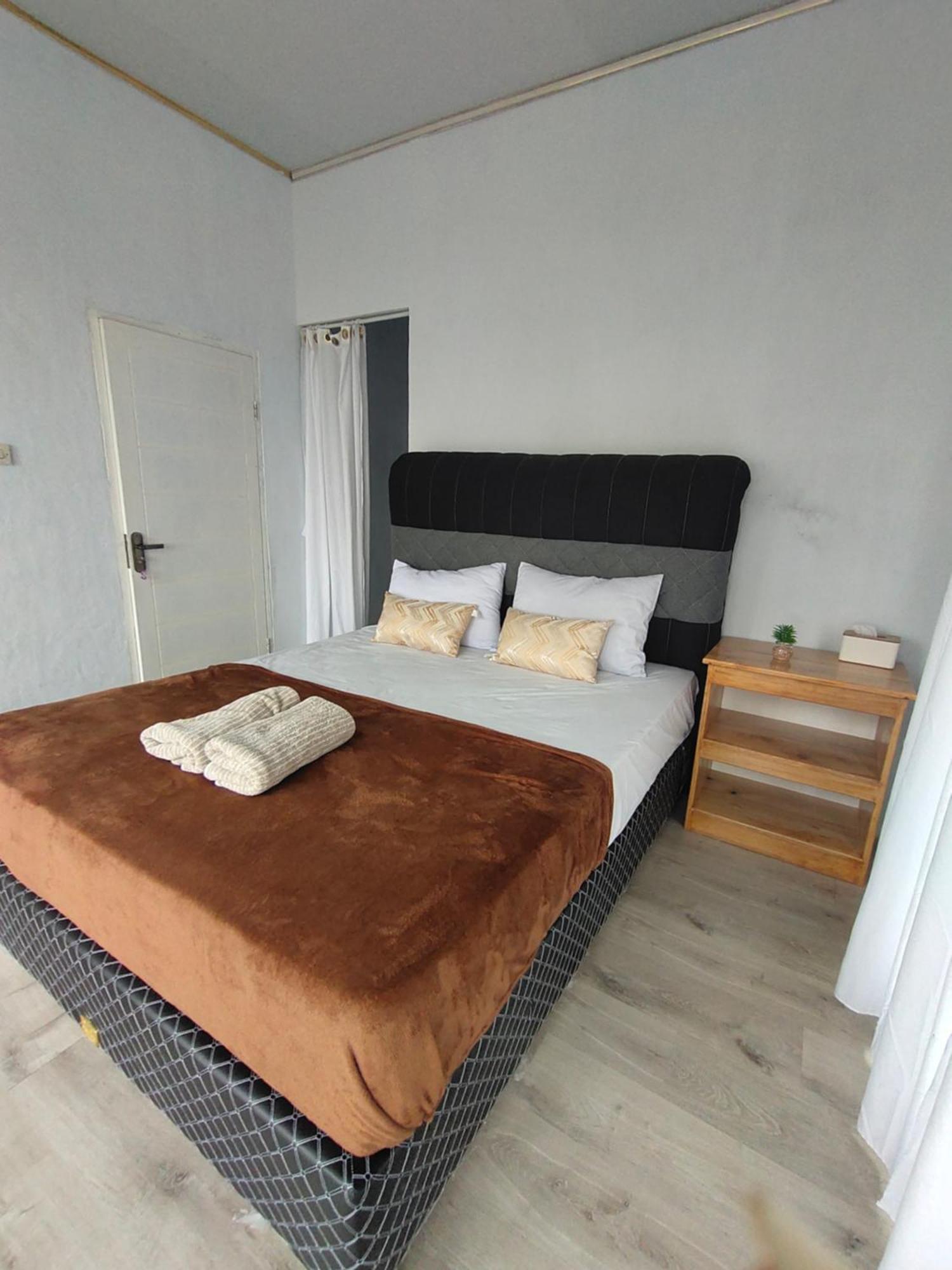 Stella Villa Ngurbloat Екстериор снимка